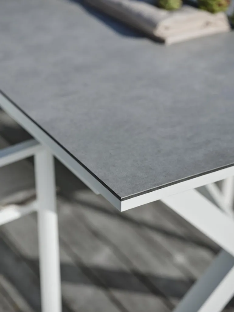 Hillmond matbord Vit/grå