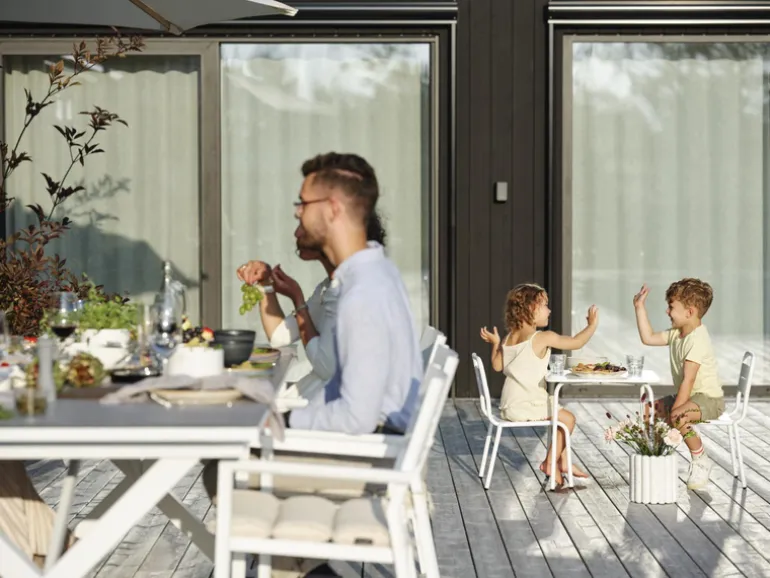 Hillmond matbord Vit/grå